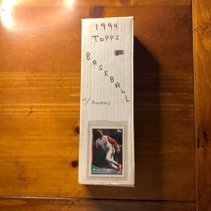 Big lot of 1994 topps baseball cards.